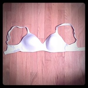 NWOT Hanes Wireless Bra